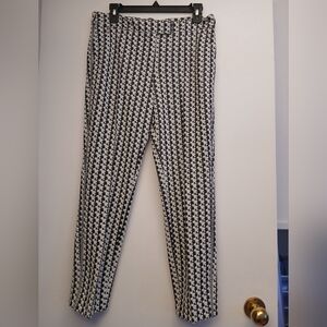 Akris PuntoBlack and White Houndstooth Pants.Size 8